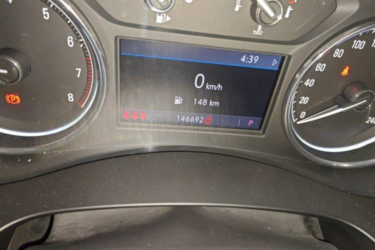 Used Buick LaCrosse 2019 28T Luxury Version Odometer Close Up