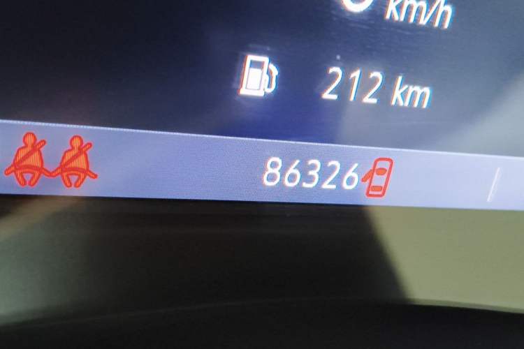 Used Buick LaCrosse 2019 28T Elite Edition Odometer Close Up