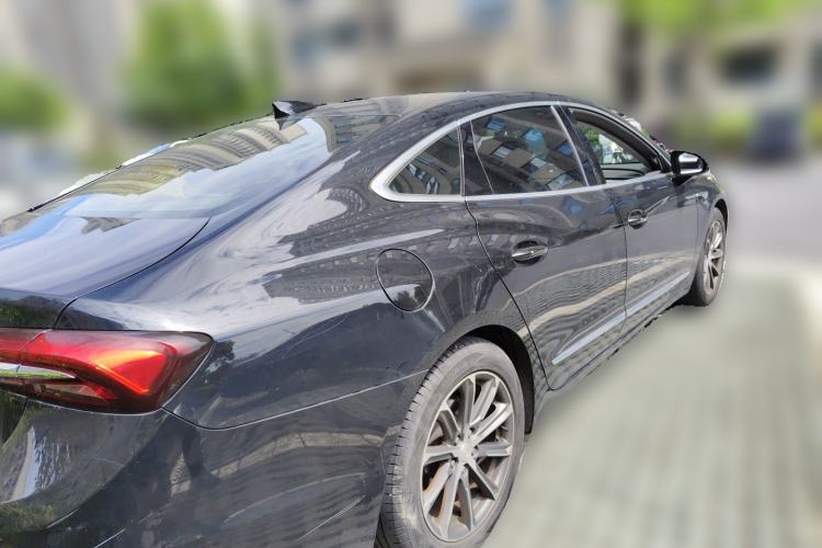 Used Buick LaCrosse 2019 28T Luxury Version Rear Right 45 Deg