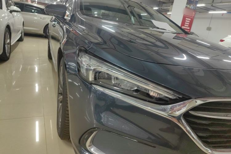 Used Buick LaCrosse 2019 28T Luxury Version Right Front Headlight