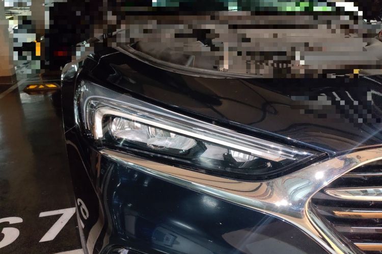 Used Buick LaCrosse 2019 28T Luxury Version Right Front Headlight