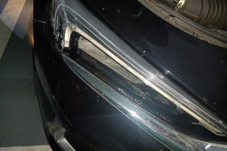 Used Buick LaCrosse 2019 28T Luxury Version Right Front Headlight