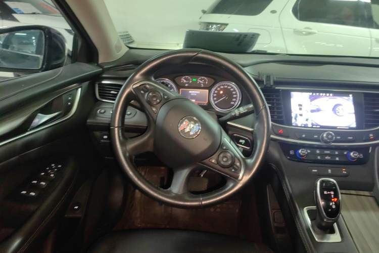 Used Buick LaCrosse 2019 28T Luxury Version Steering Wheel