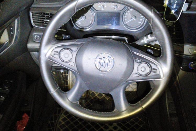 Used Buick LaCrosse 2019 28T Luxury Version Steering Wheel