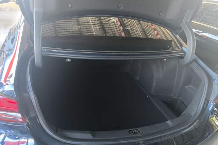 Used Buick LaCrosse 2019 28T Luxury Version Trunk