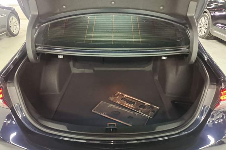 Used Buick LaCrosse 2019 28T Luxury Version Trunk
