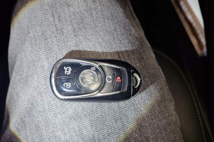 Used Buick LaCrosse 2019 28T Luxury Version Vehicle Key