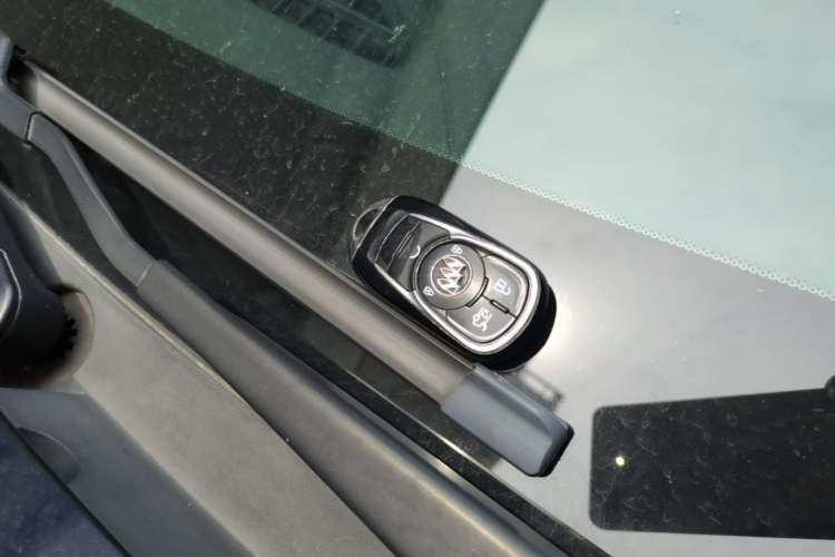 Used Buick LaCrosse 2019 28T Luxury Version Vehicle Key