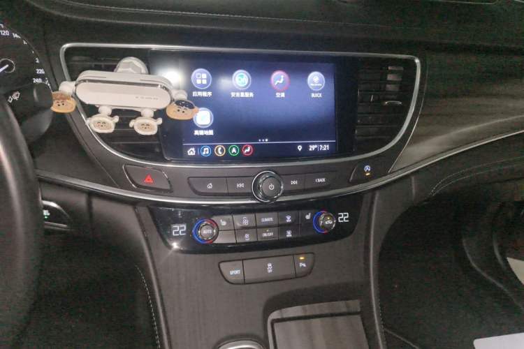 Used Buick LaCrosse 2019 28T Luxury Version Audio And AC Panel