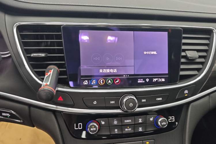 Used Buick LaCrosse 2019 28T Luxury Version Audio And AC Panel