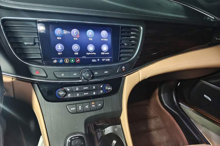 Used Buick LaCrosse 2019 28T Prestige Model Audio And AC Panel