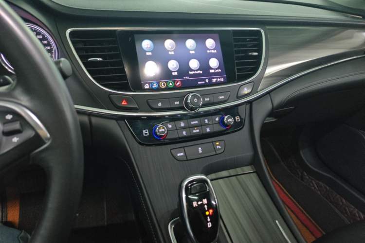 Used Buick LaCrosse 2019 28T Luxury Version Audio And AC Panel