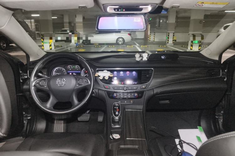 Used Buick LaCrosse 2019 28T Luxury Version Center Console