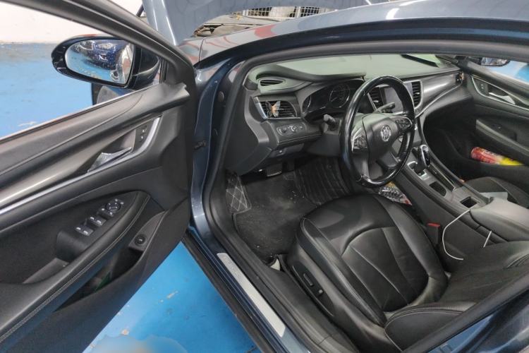 Used Buick LaCrosse 2019 28T Luxury Version Driver Seat