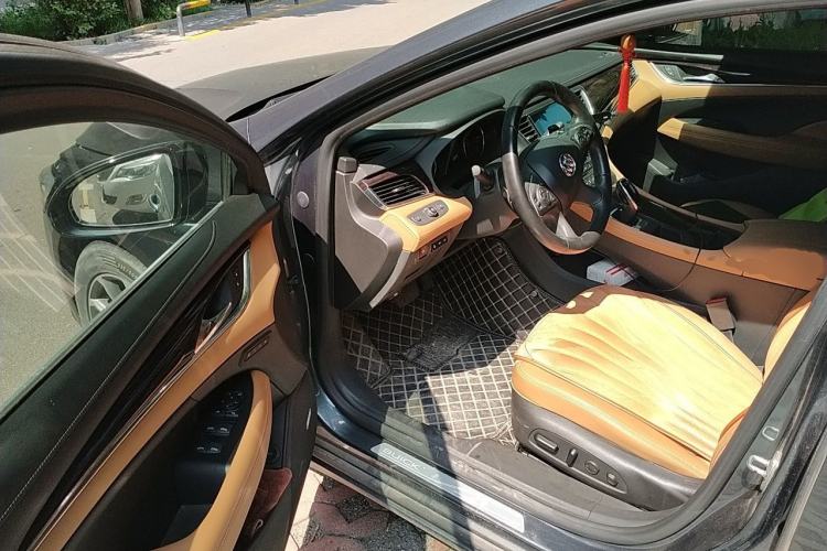 Used Buick LaCrosse 2019 28T Prestige Model Driver Seat
