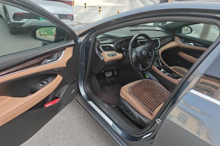 Used Buick LaCrosse 2019 28T Prestige Model Driver Seat