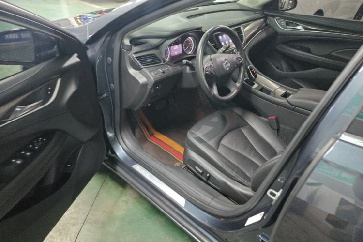 Used Buick LaCrosse 2019 28T Luxury Version Driver Seat