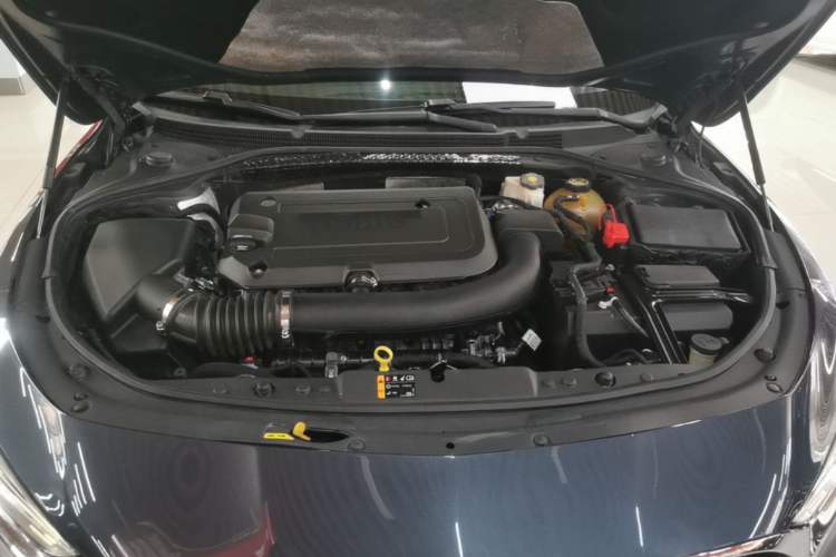 Used Buick LaCrosse 2019 28T Prestige Model Engine Bay