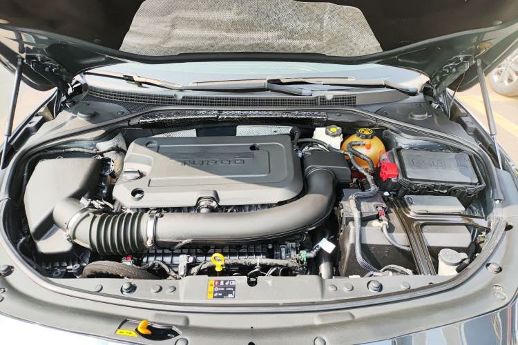 Used Buick LaCrosse 2019 28T Elite Edition Engine Bay