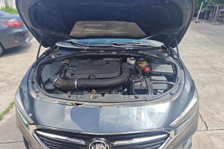 Used Buick LaCrosse 2019 28T Prestige Model Engine Bay