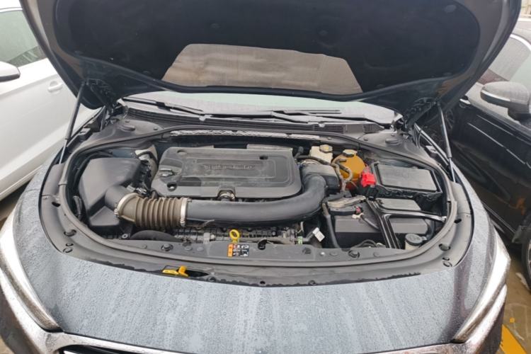 Used Buick LaCrosse 2019 28T Luxury Version Engine Bay
