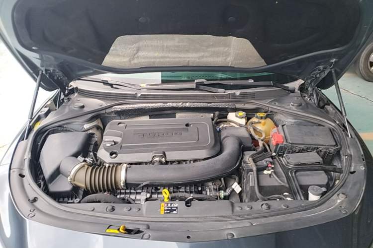 Used Buick LaCrosse 2019 28T Elite Edition Engine Bay