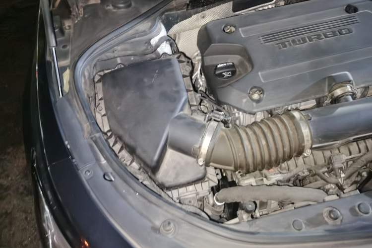 Used Buick LaCrosse 2019 28T Luxury Version Engine Bay Right
