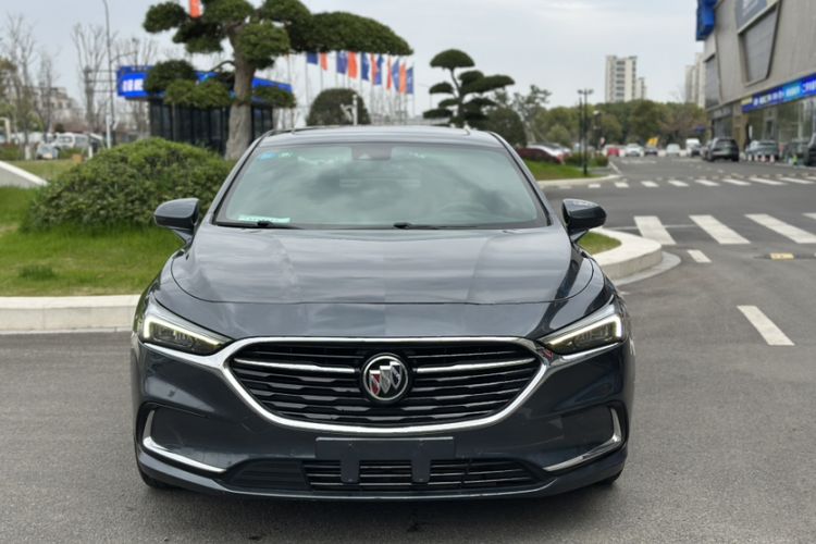 Used Buick LaCrosse 2019 28T Prestige Model Exterior 2