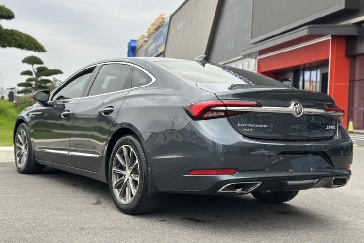 Used Buick LaCrosse 2019 28T Prestige Model Exterior 4