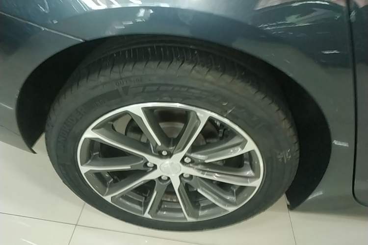 Used Buick LaCrosse 2019 28T Prestige Model Exterior 5