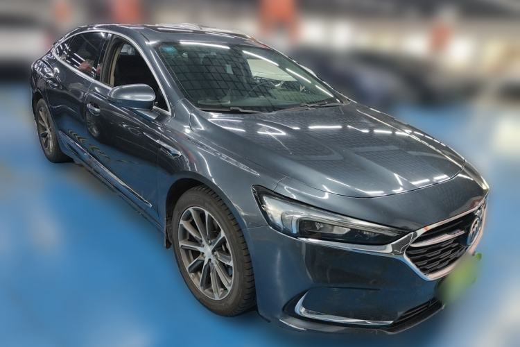 Used Buick LaCrosse 2019 28T Luxury Version Front Right 45 Deg