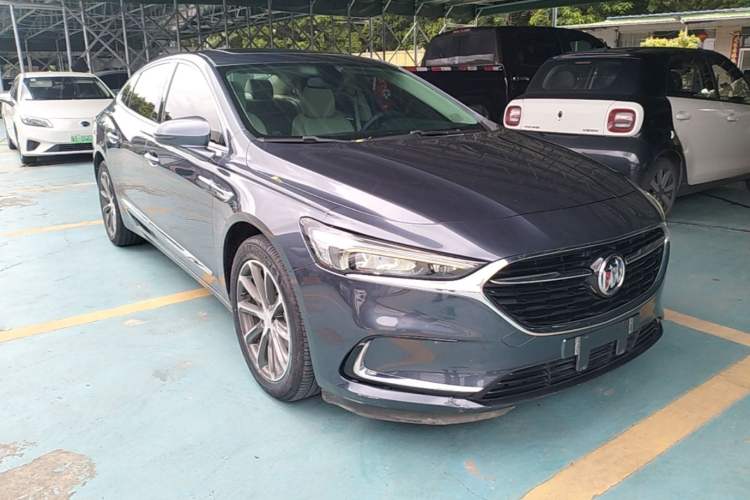 Used Buick LaCrosse 2019 28T Elite Edition Front Right 45 Deg