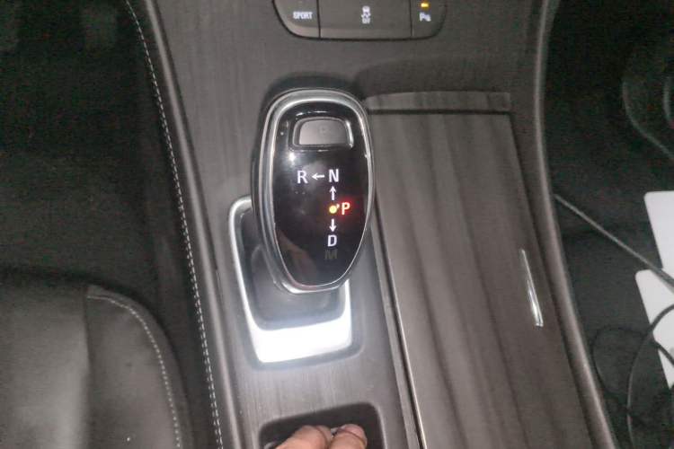 Used Buick LaCrosse 2019 28T Luxury Version Gear Lever
