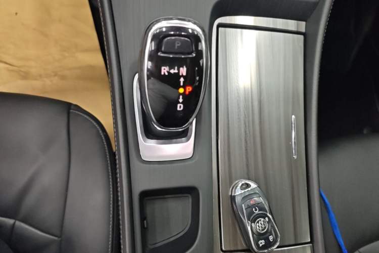 Used Buick LaCrosse 2019 28T Luxury Version Gear Lever
