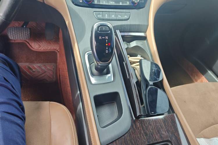 Used Buick LaCrosse 2019 28T Prestige Model Gear Lever