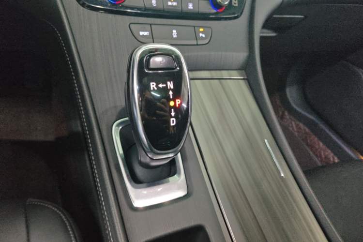 Used Buick LaCrosse 2019 28T Luxury Version Gear Lever