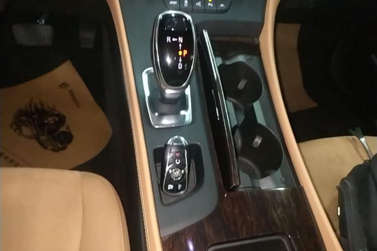 Used Buick LaCrosse 2019 28T Prestige Model Gear Lever