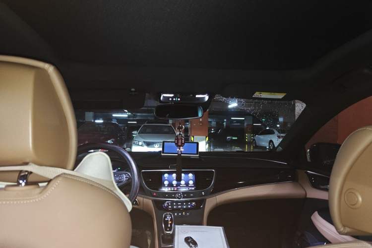 Used Buick LaCrosse 2019 28T Prestige Model Headliner