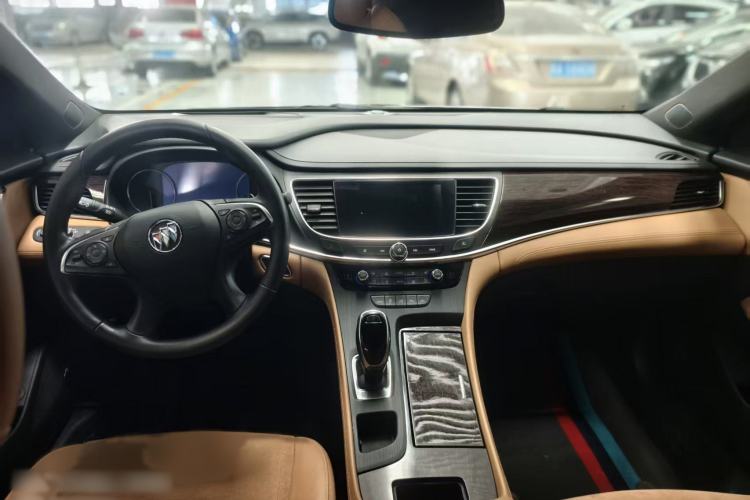 Used Buick LaCrosse 2019 28T Prestige Model Interior 1