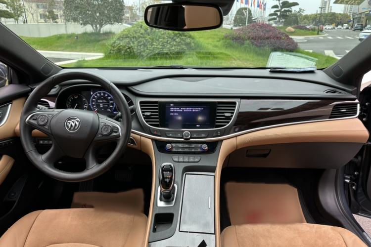 Used Buick LaCrosse 2019 28T Prestige Model Interior 1