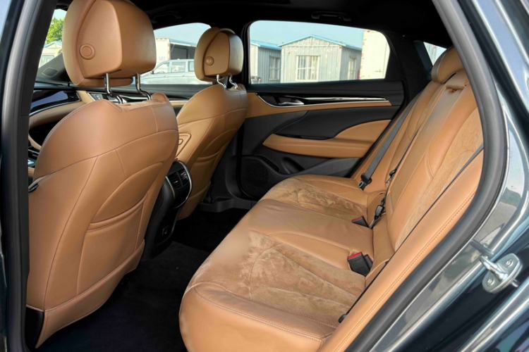 Used Buick LaCrosse 2019 28T Prestige Model Interior 3