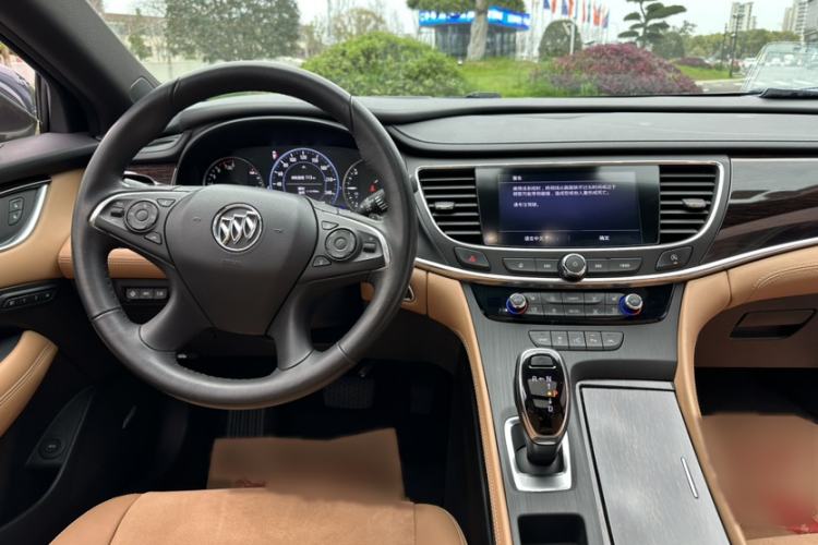 Used Buick LaCrosse 2019 28T Prestige Model Interior 4