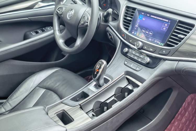 Used Buick LaCrosse 2019 28T Luxury Version Interior 4