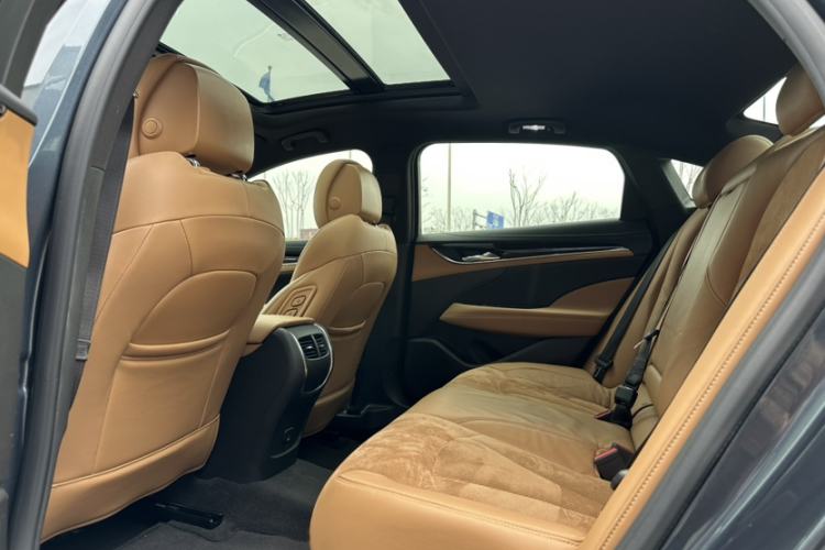 Used Buick LaCrosse 2019 28T Prestige Model Interior 6