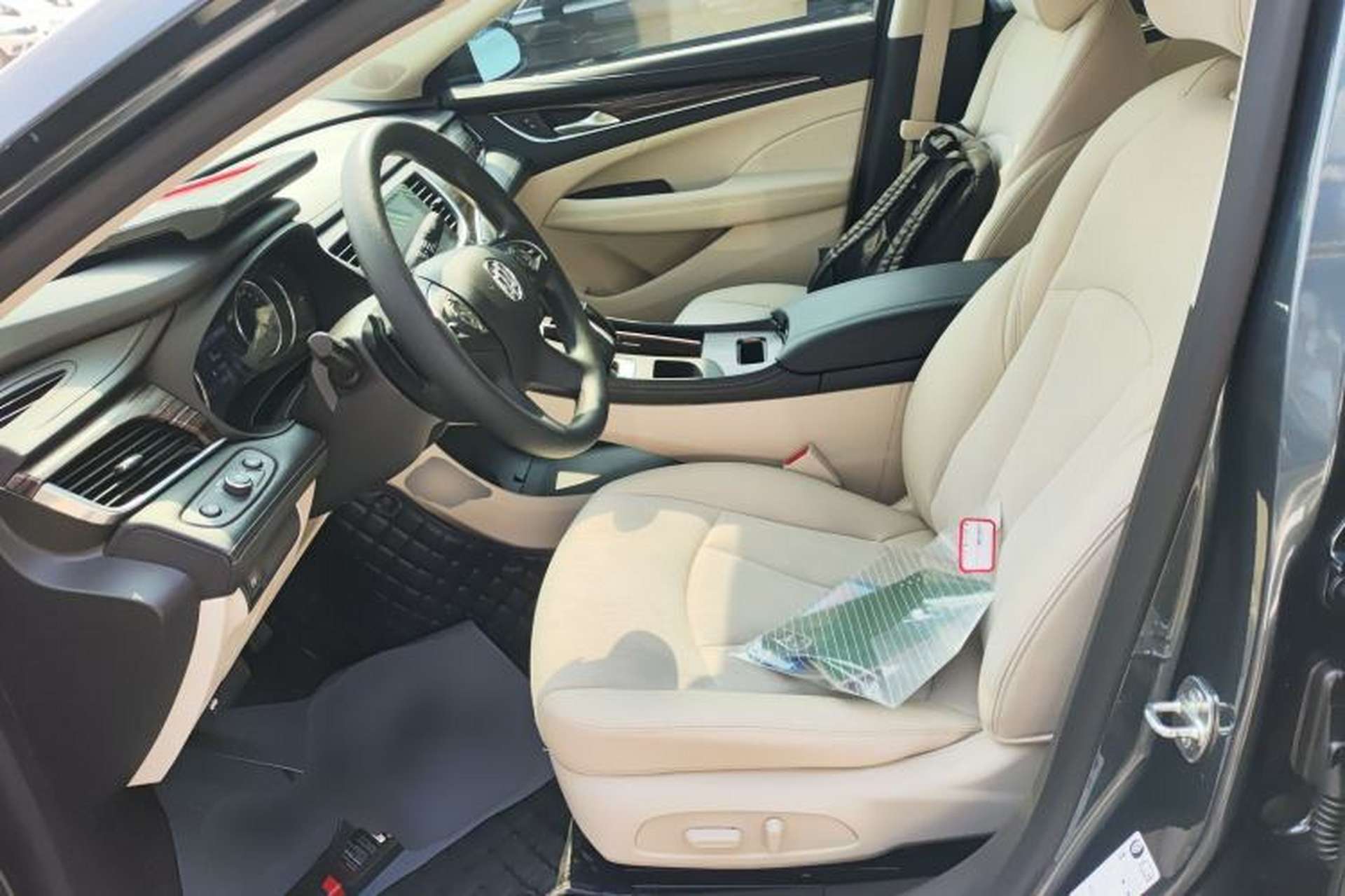 Used Buick LaCrosse 2019 28T Elite Edition Left Front Seat