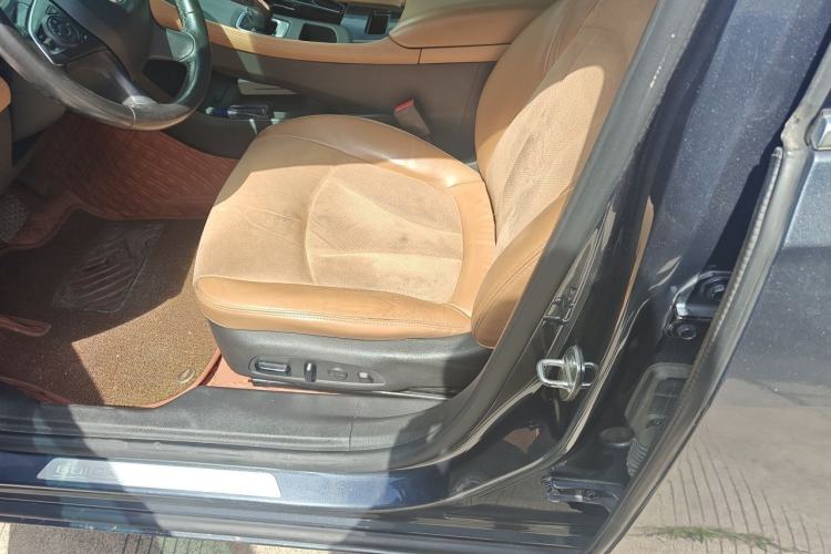 Used Buick LaCrosse 2019 28T Prestige Model Left Front Seat