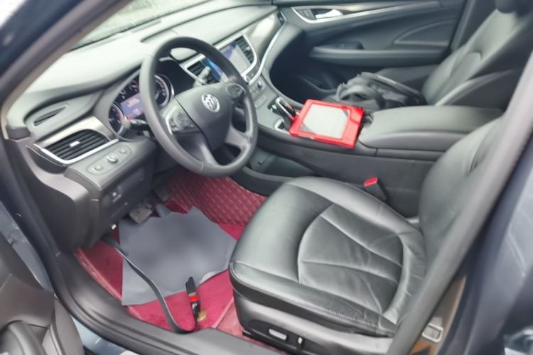 Used Buick LaCrosse 2019 28T Luxury Version Left Front Seat