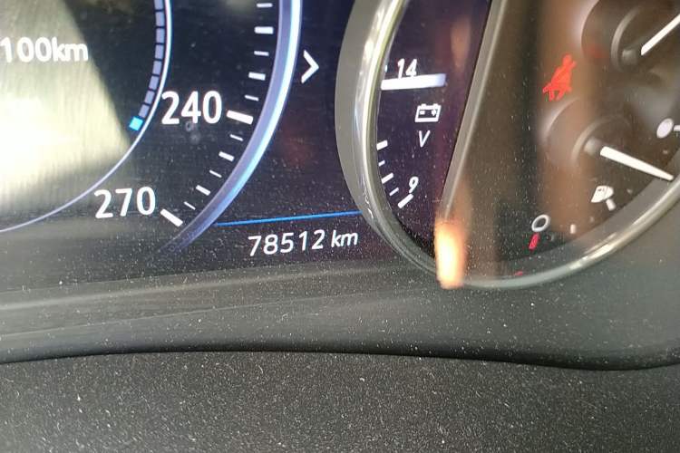 Used Buick LaCrosse 2019 28T Prestige Model Odometer Close Up