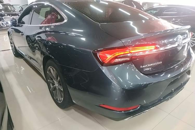 Used Buick LaCrosse 2019 28T Prestige Model Rear Left 45 Deg