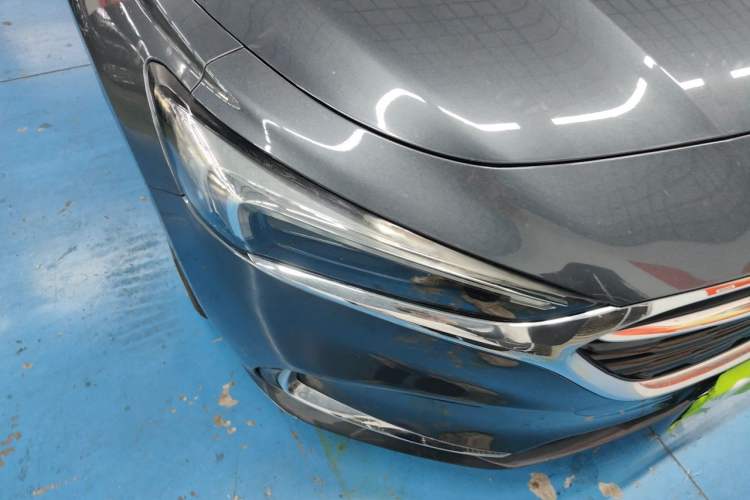 Used Buick LaCrosse 2019 28T Luxury Version Right Front Headlight